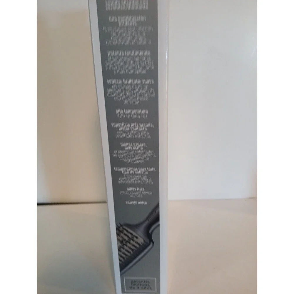 Conair Infiniti Pro Diamond Infused Ceramic Hot Brush Smooth and Shine - NIB